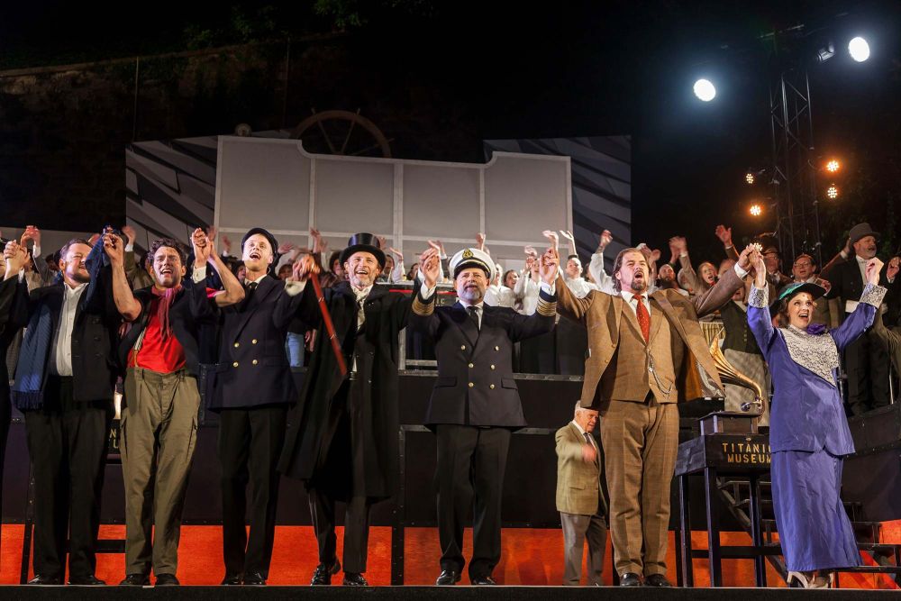 Unser Emsemble von "Titanic – das Musical" 
